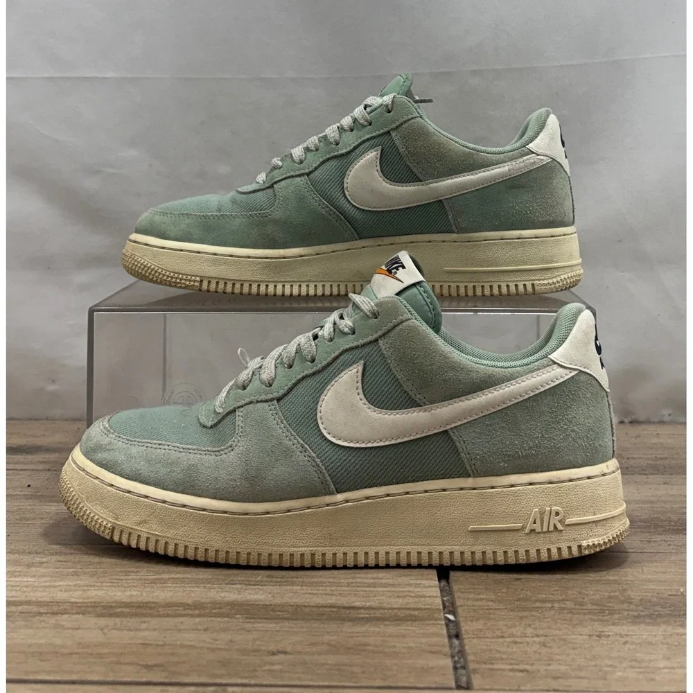 Nike‎ Air Force 1 Low Sage Green Suede White Swoosh Men's Size 8.5